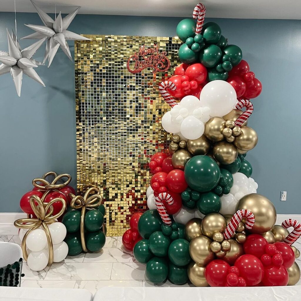 20 christmas backdrop balloons