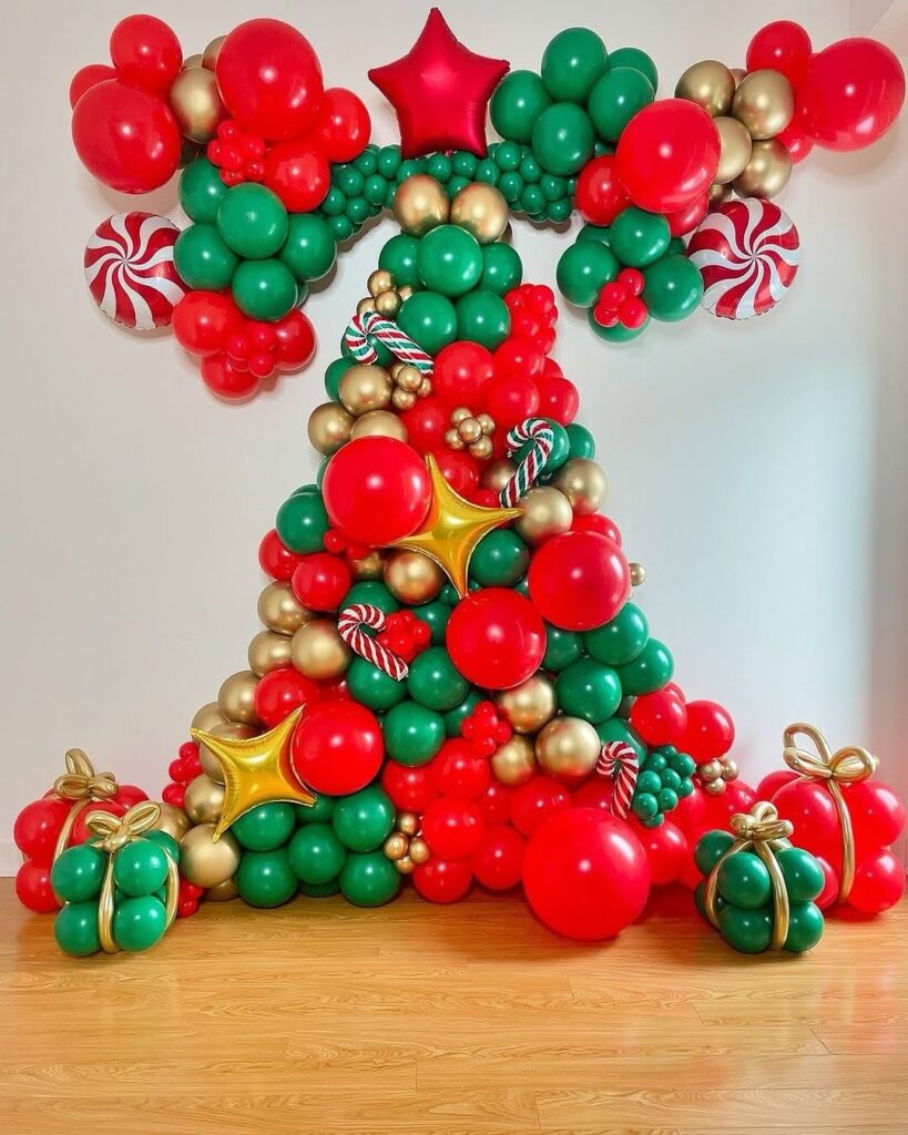 38 christmas backdrop balloons