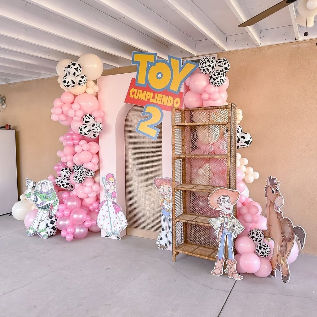 07 toy story backdrop ideas