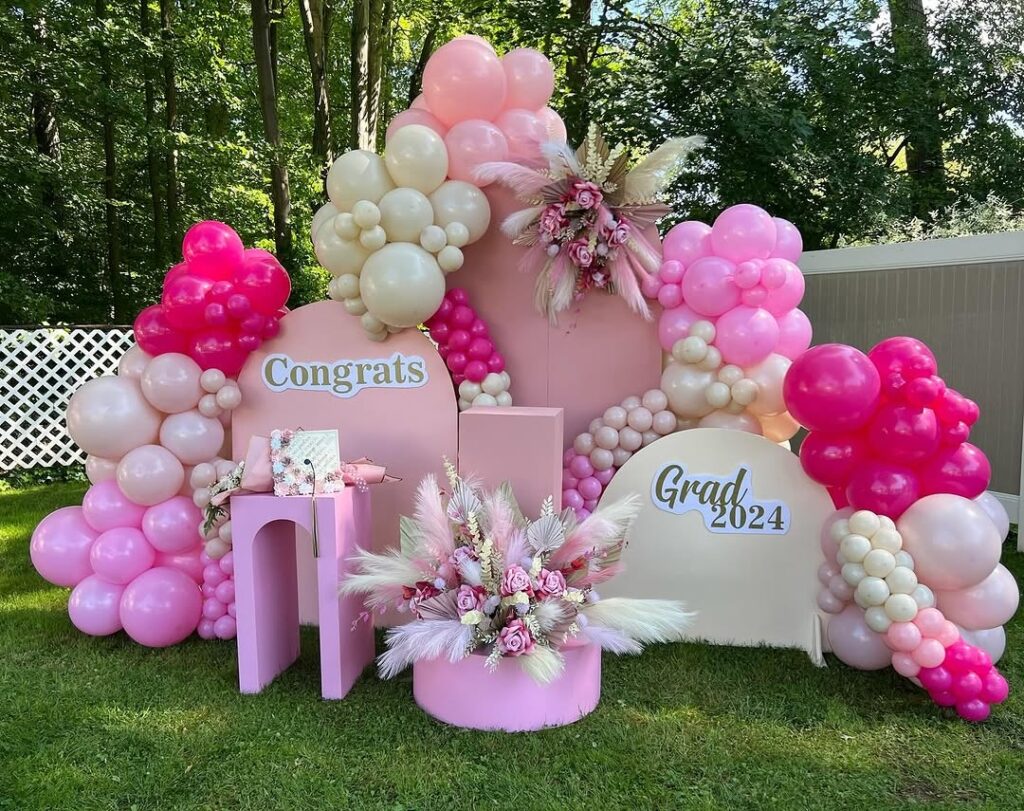 12 graduation backdrop ideas