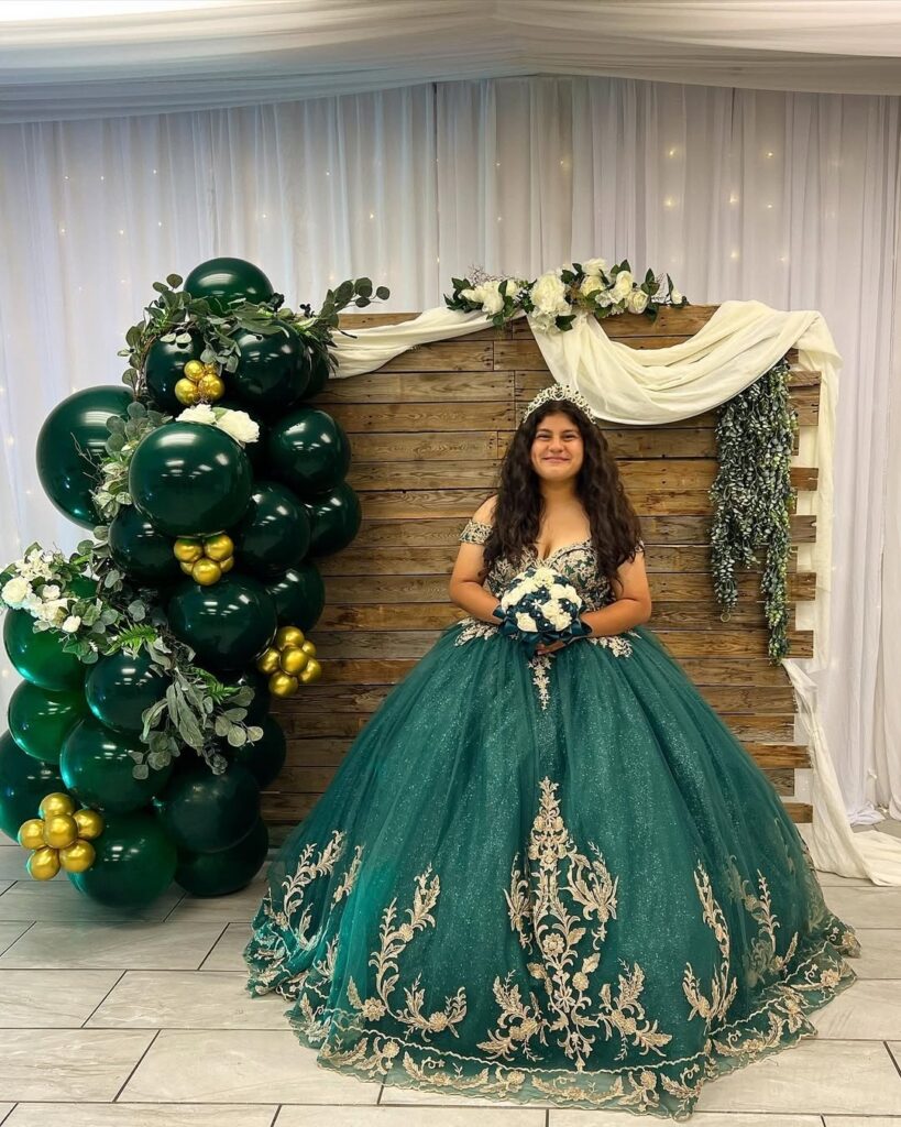 23 Quince backdrop ideas