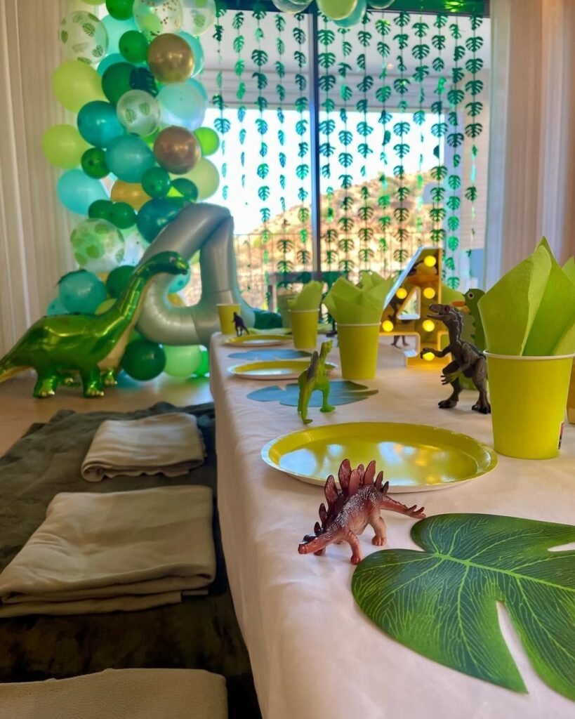 18 dinosaur birthday party ideas